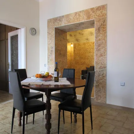 Ferienhaus Pitini Sevasti House *