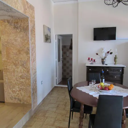 Pitini Sevasti House *