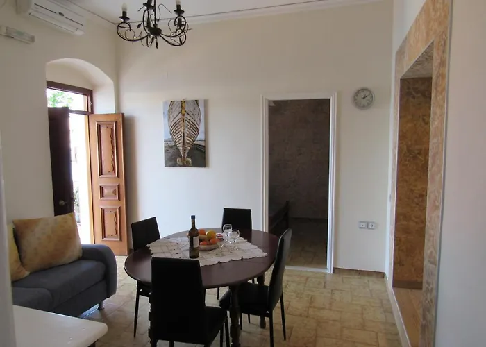 Pitini Sevasti House *