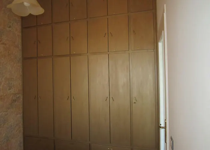 Pitini Sevasti House סימי