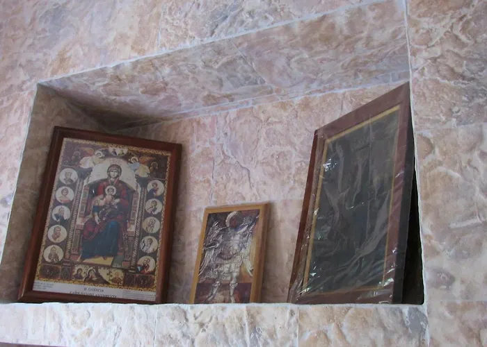 Pitini Sevasti House *